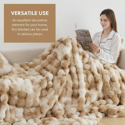 Ultra-Soft Faux Rabbit Fleece Throw Blanket – All-Season Plush Blanket