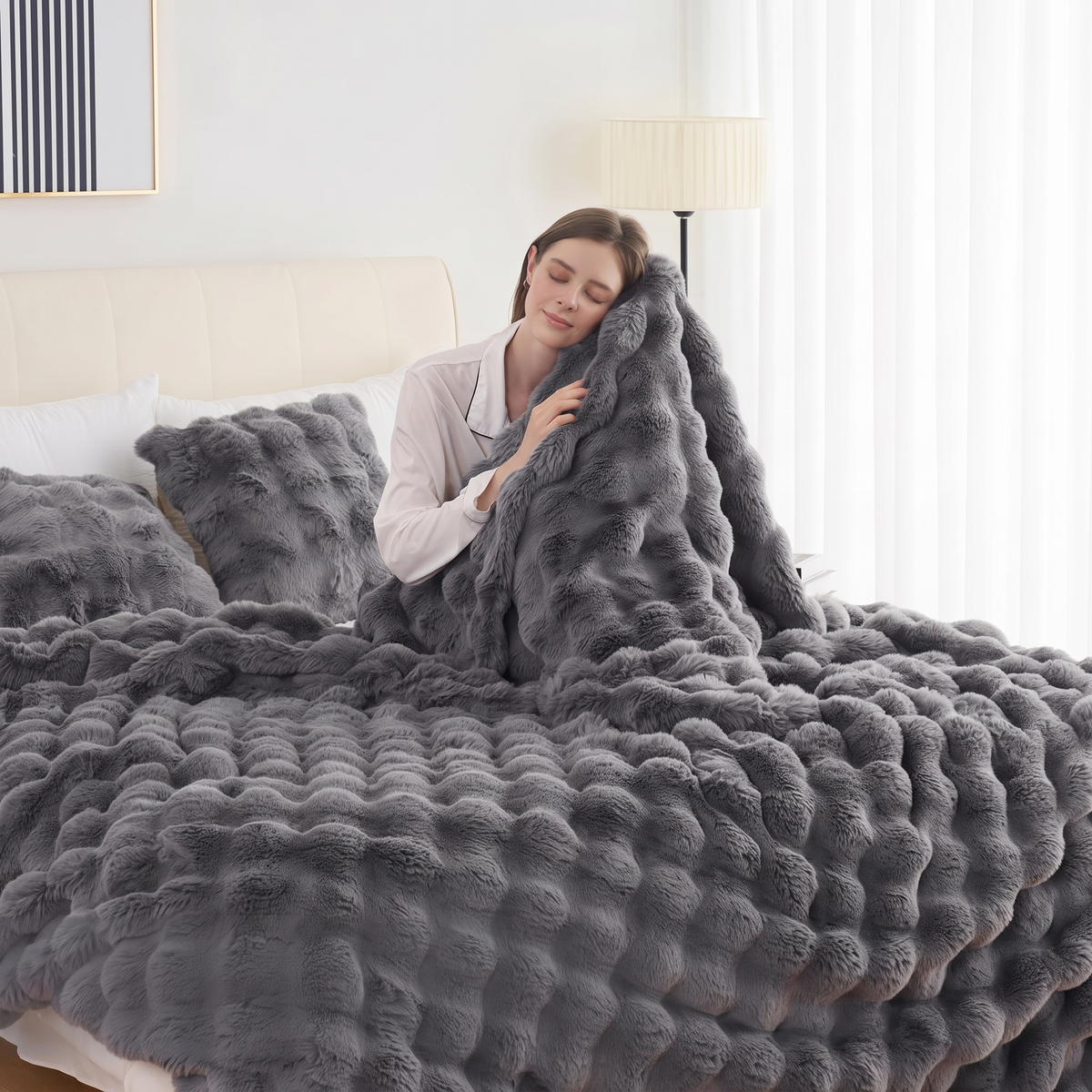 Ultra-Soft Faux Rabbit Fleece Throw Blanket – All-Season Plush Blanket