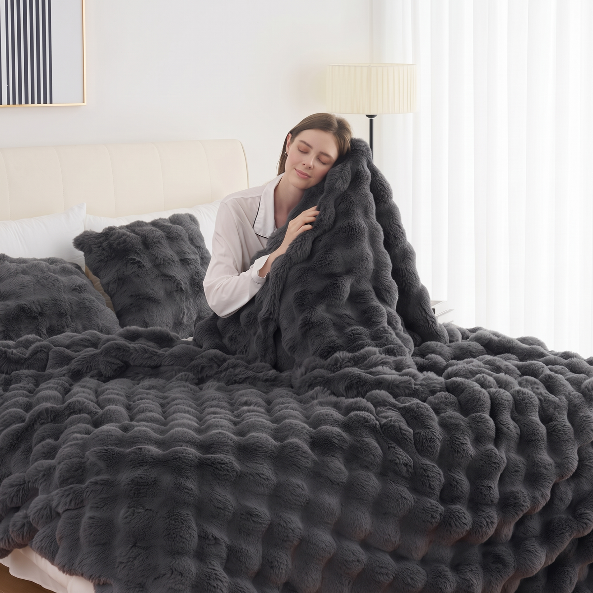 Ultra-Soft Faux Rabbit Fleece Throw Blanket – All-Season Plush Blanket