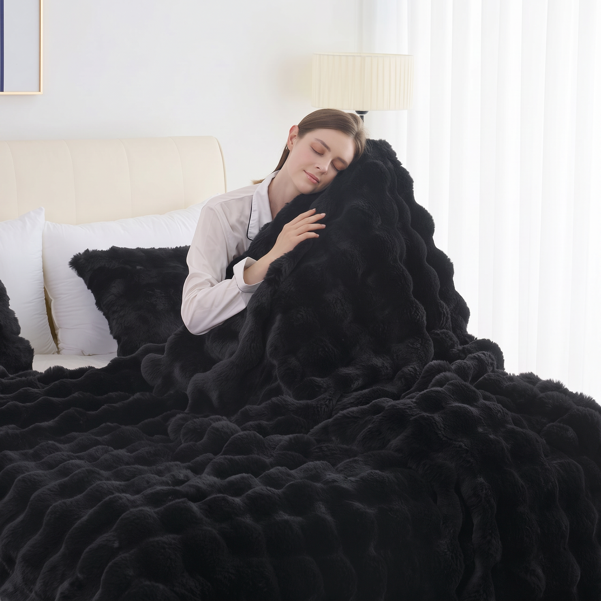 Ultra-Soft Faux Rabbit Fleece Throw Blanket – All-Season Plush Blanket