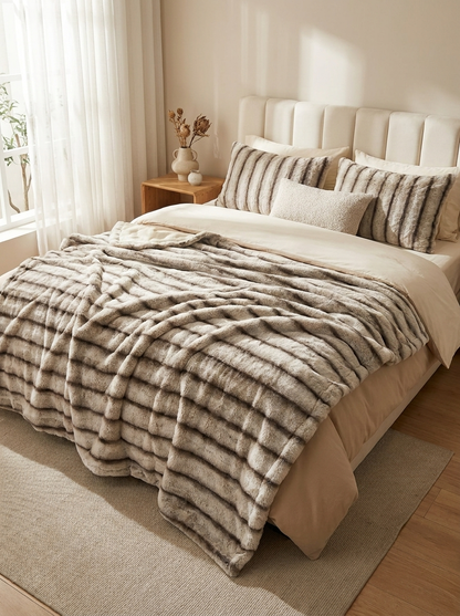 Oversized Faux Fur Blanket and Plush Throw for Bed or Sofa
